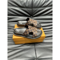 Louis Vuitton Slippers